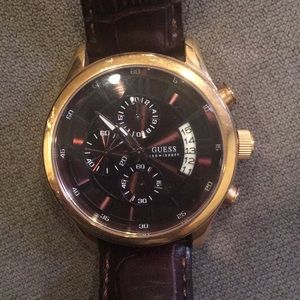Guess men’s gold/leather watch NEEDS NEW BATTERY